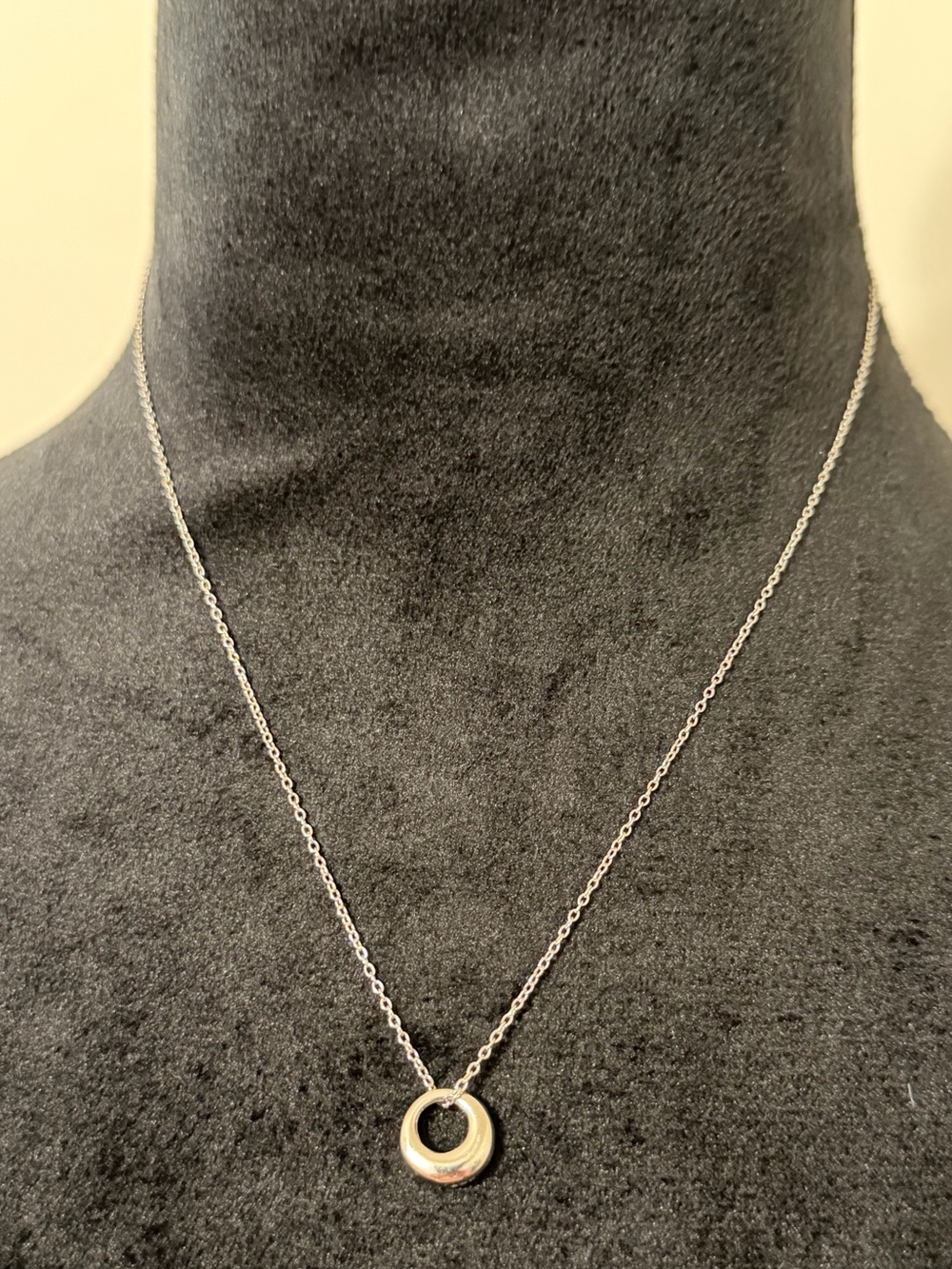 Sterling Silver Circle Pendant Necklace - Women's Jewelry